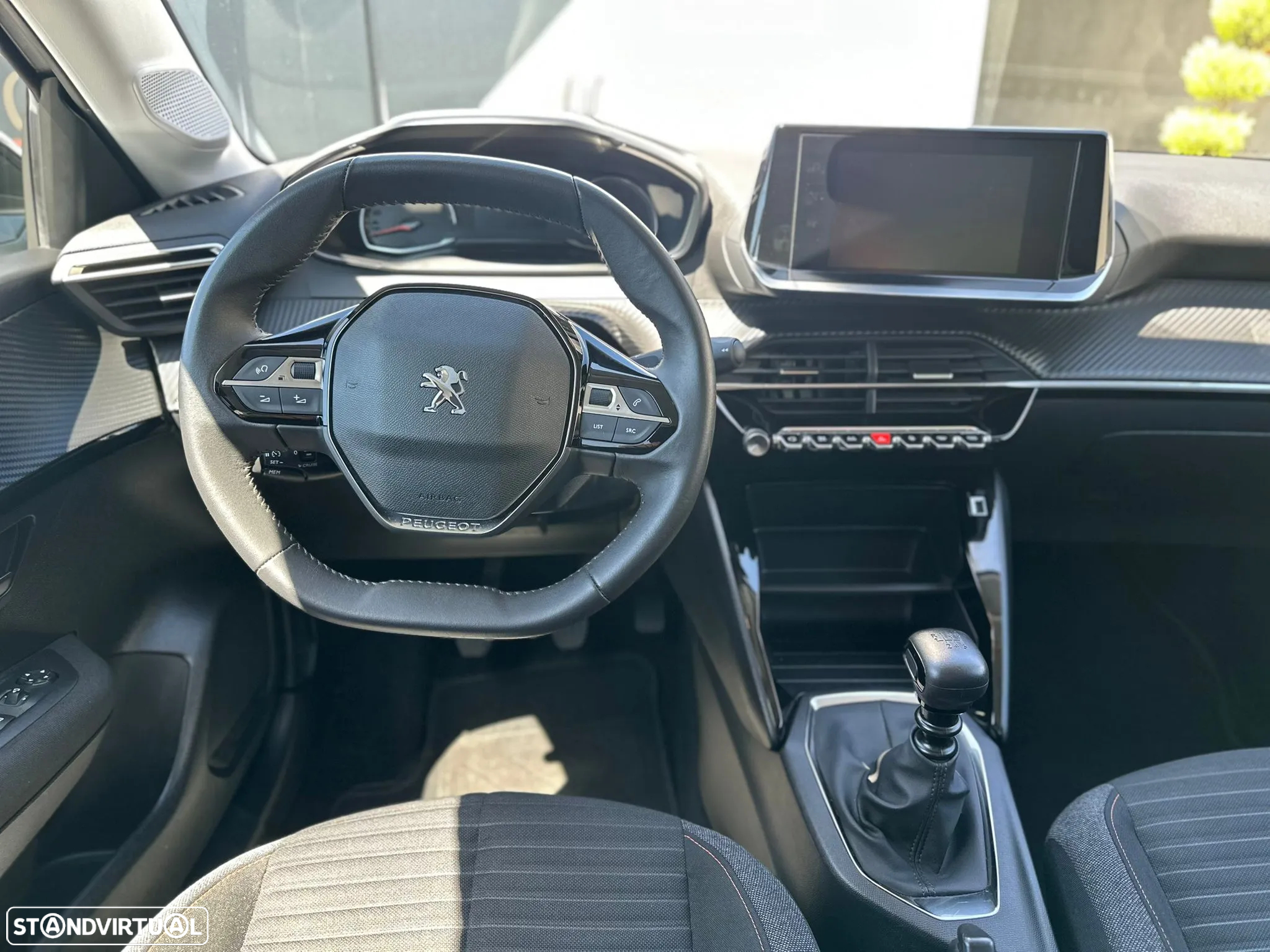 Peugeot 208 1.2 PureTech Active - 17