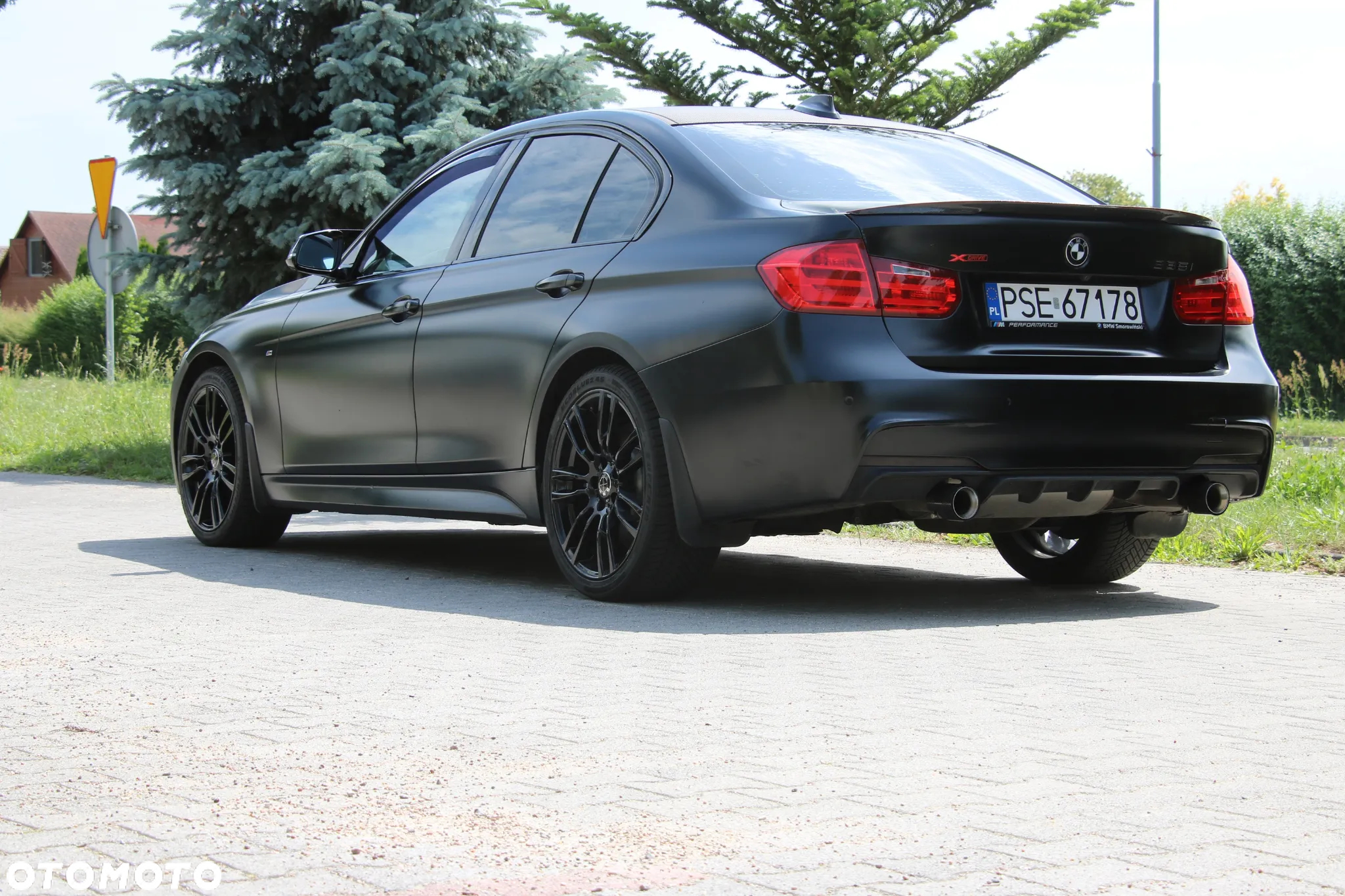 BMW Seria 3 335i xDrive - 16