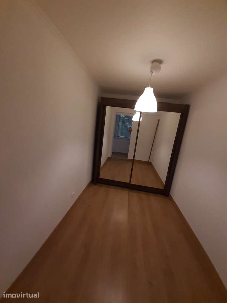Apartamento T3 com cozinha equipada em Lisboa - Grande imagem: 4/9