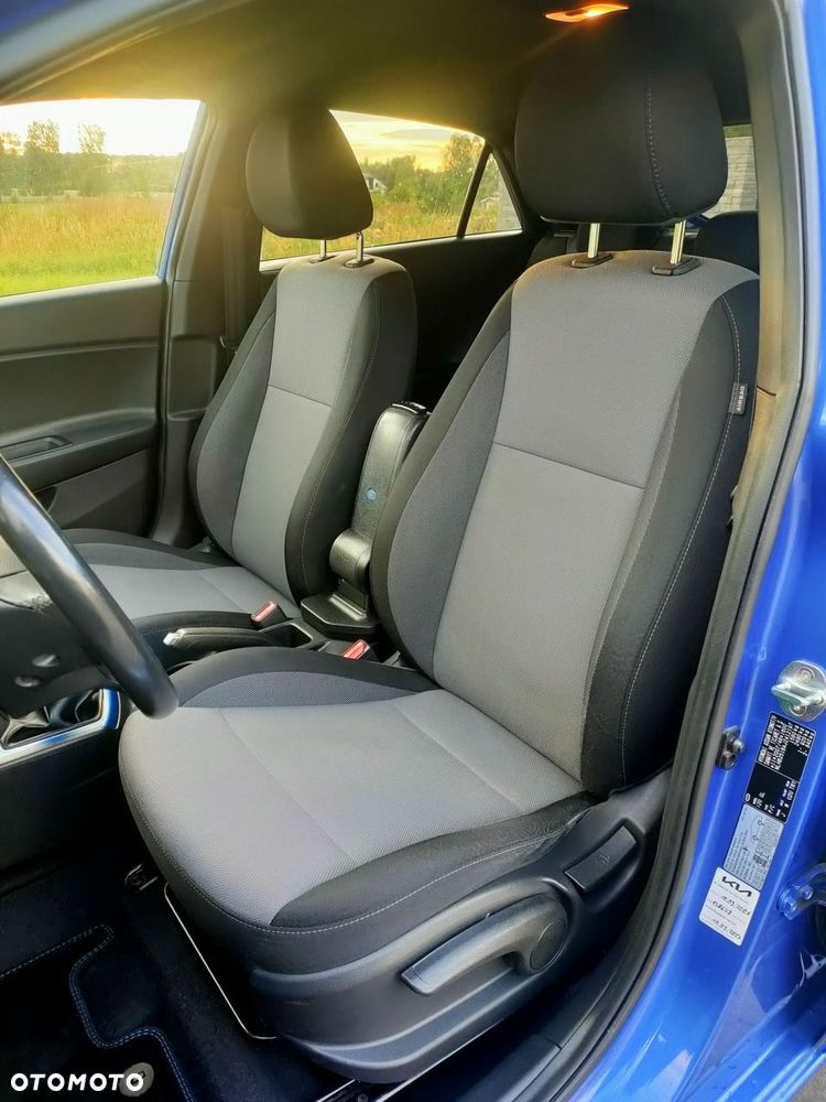 Hyundai i20 blue 1.2 Style - 10