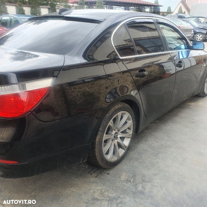 Dezmembram BMW 520 d e60 - 3