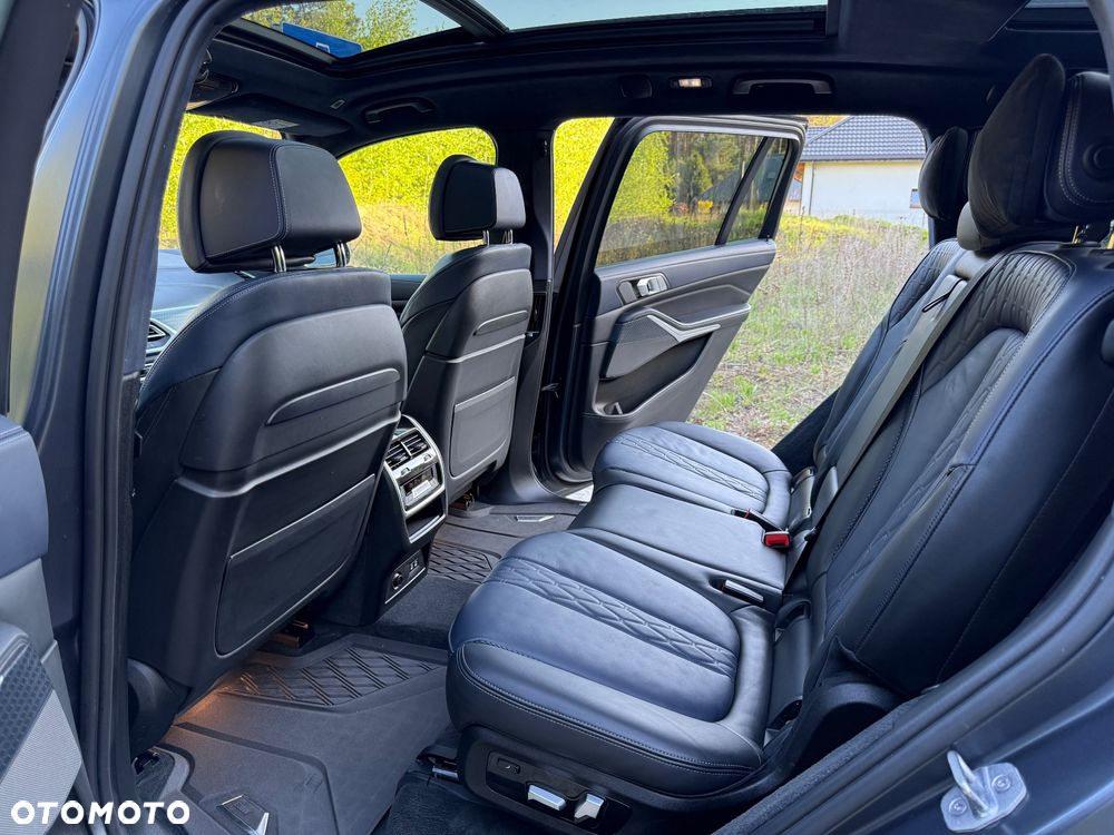 BMW X7 M50d sport - 27