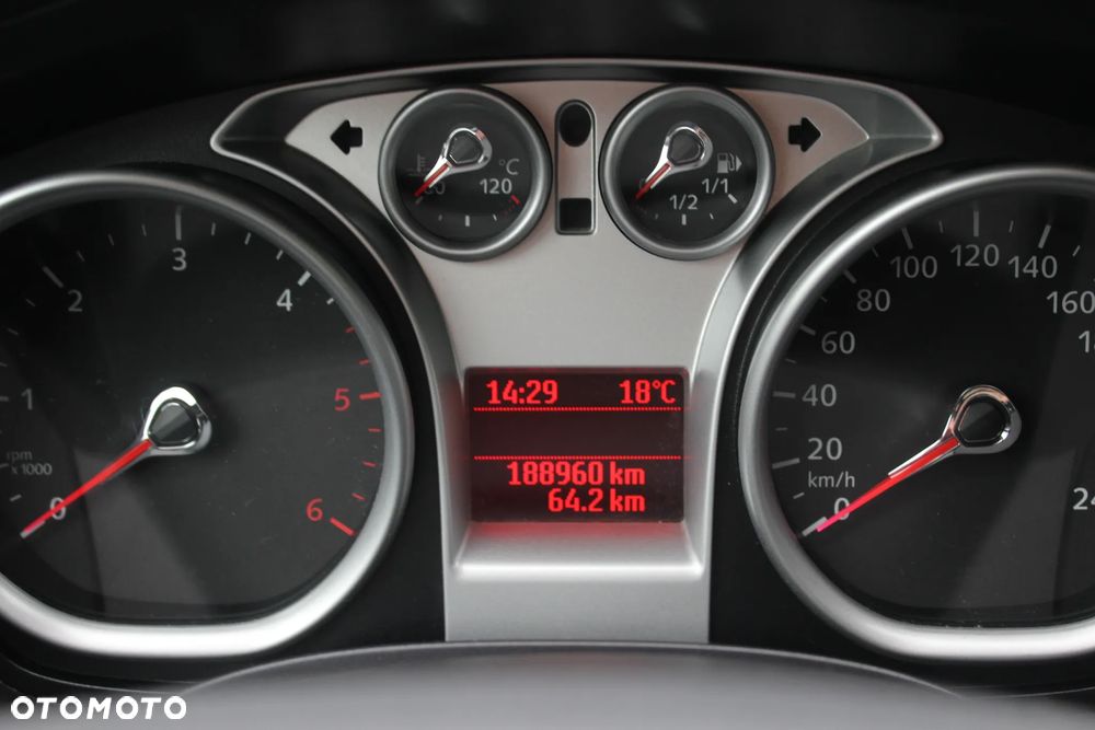 Ford Kuga 2.0 TDCi 2x4 Trend - 26