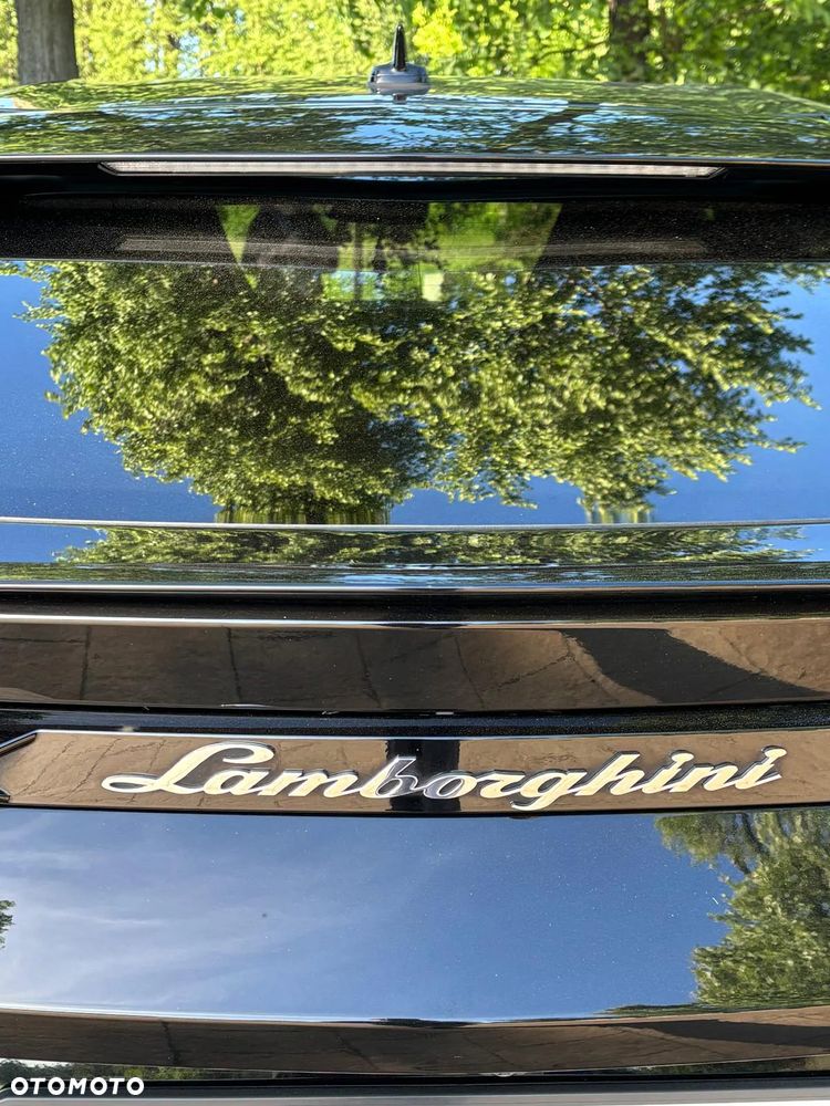 Lamborghini Urus - 10