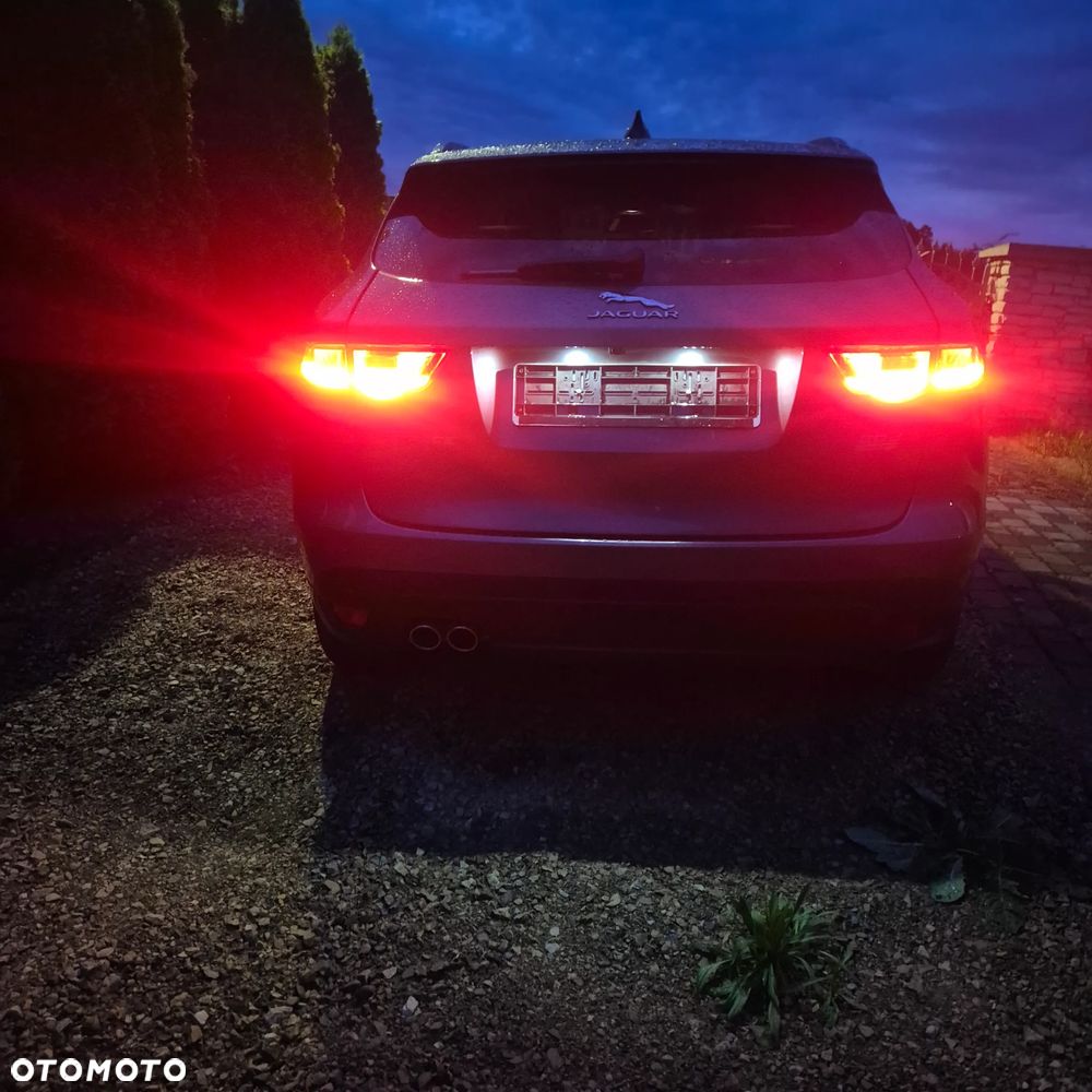 Jaguar F-Pace 20d AWD R-Sport - 15