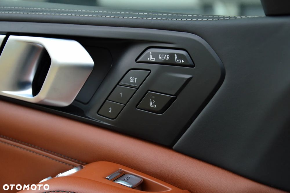 BMW X7 M50i - 19