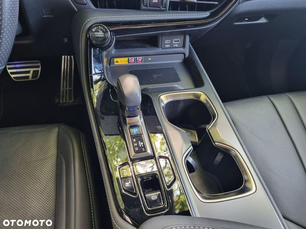 Lexus NX - 33
