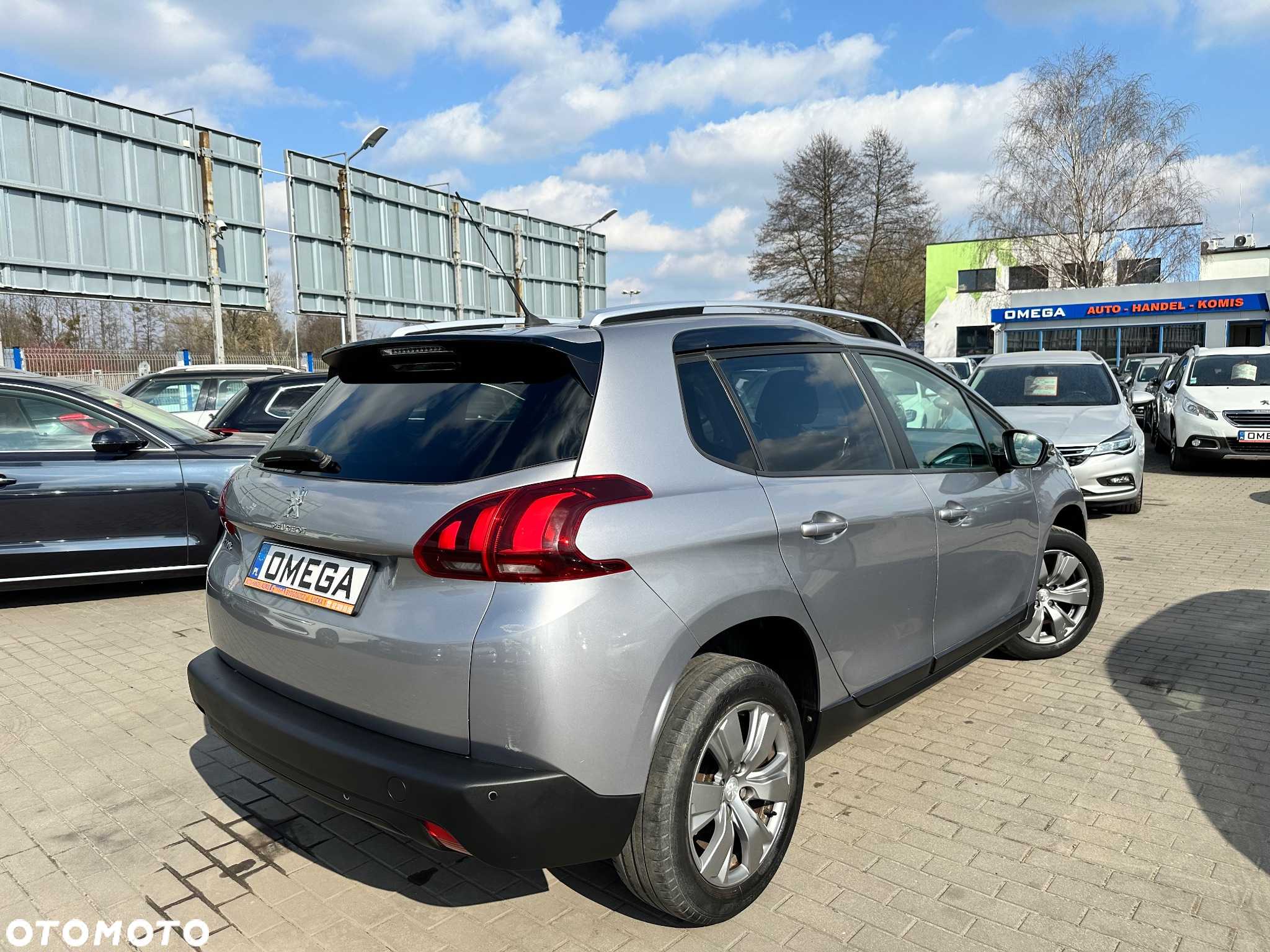 Peugeot 2008 1.2 Pure Tech Style - 4