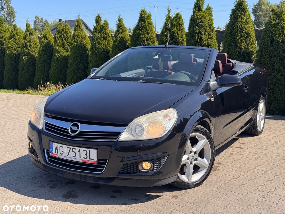 Opel Astra 1.6 Turbo Cosmo - 1