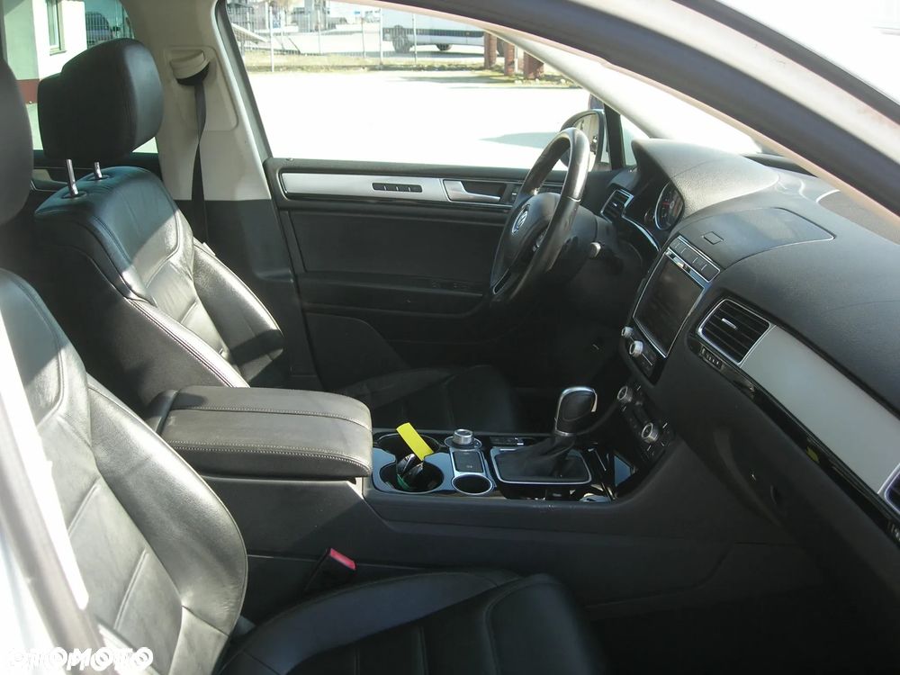Volkswagen Touareg 3.0 V6 TDI SCR Blue Motion DPF Automatik - 23