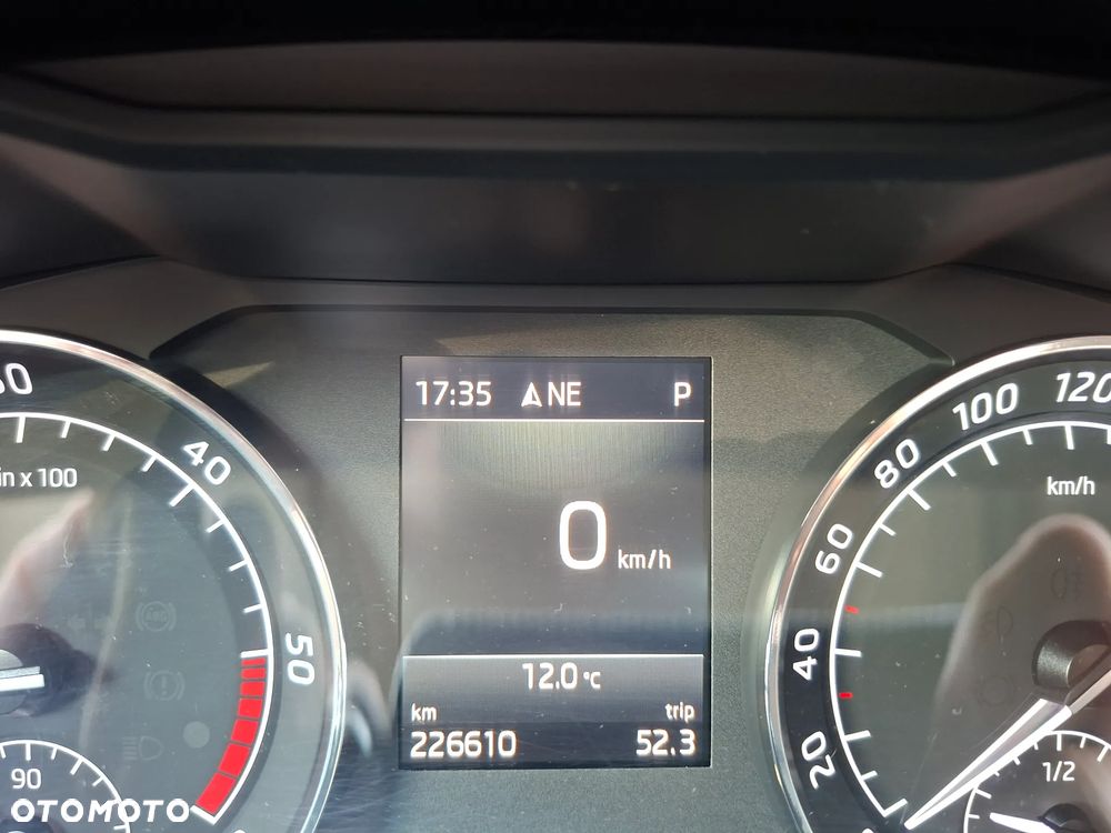 Skoda Superb 2.0 TDI SCR Style DSG - 17