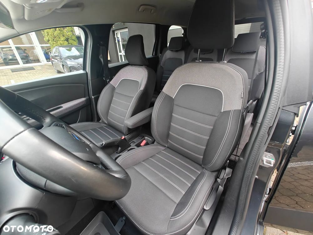 Dacia Jogger 1.0 TCe Comfort 7os - 17