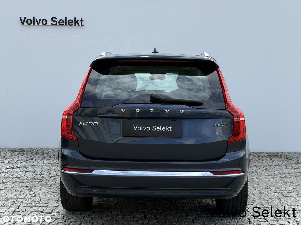 Volvo XC 90 - 8