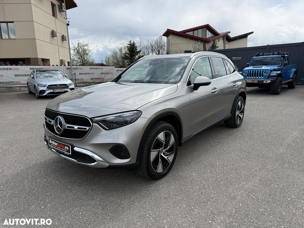 Mercedes-Benz GLC 300 4MATIC - 4