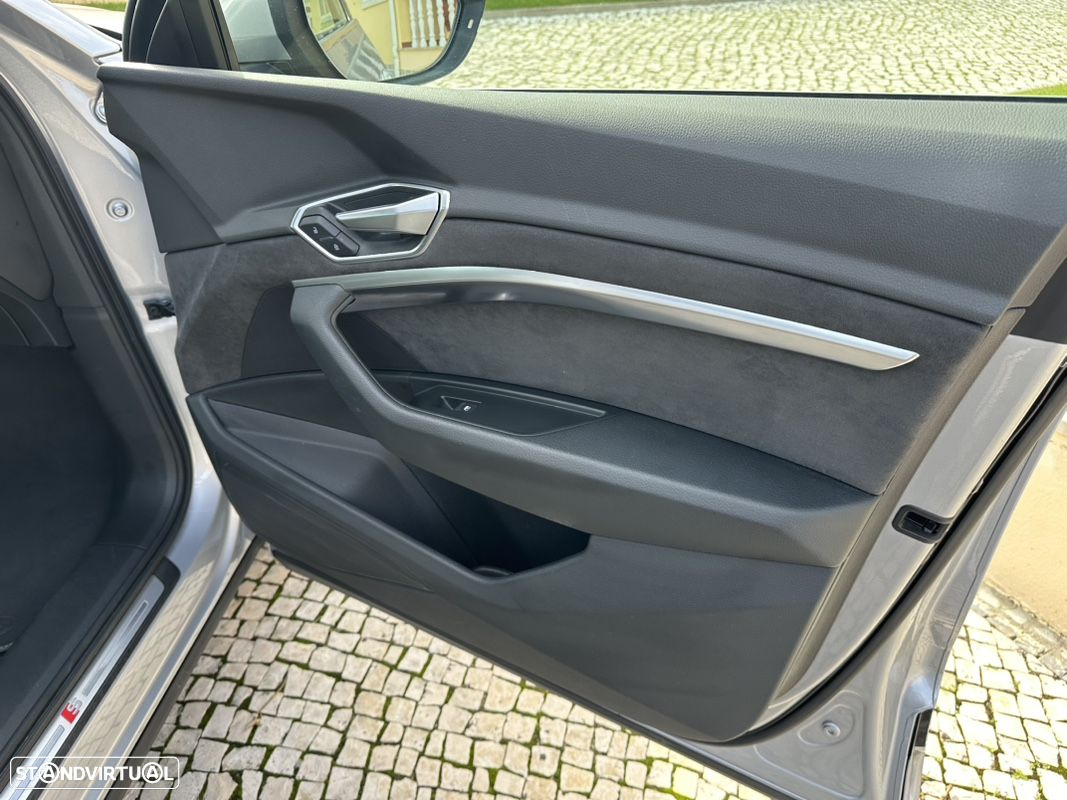 Audi e-tron Sportback 55 quattro S line - 34