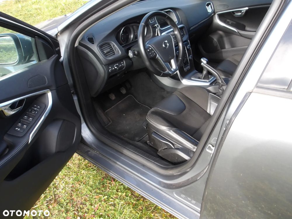 Volvo V40 D3 Kinetic - 5