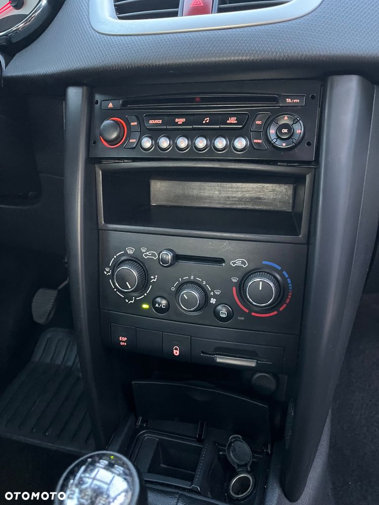 Peugeot 207 - 11