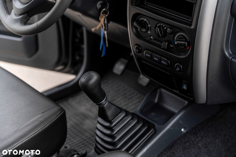 Suzuki Jimny - 17