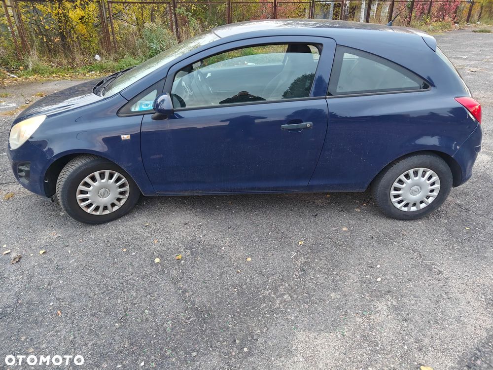 Opel Corsa 2012 photo 2