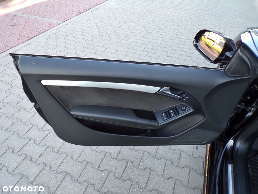 Audi A5 Cabrio - 24