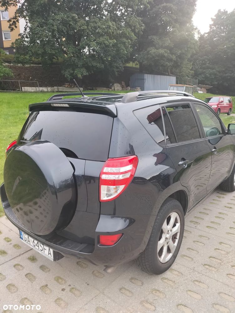 Toyota RAV4 - 3
