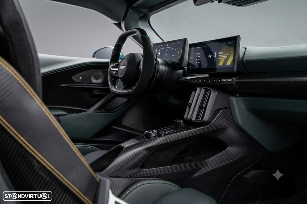 Aston Martin Valhalla - 8