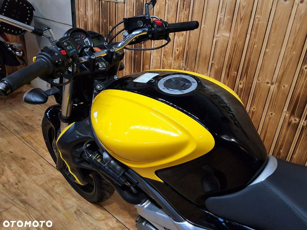 Suzuki Gladius - 7