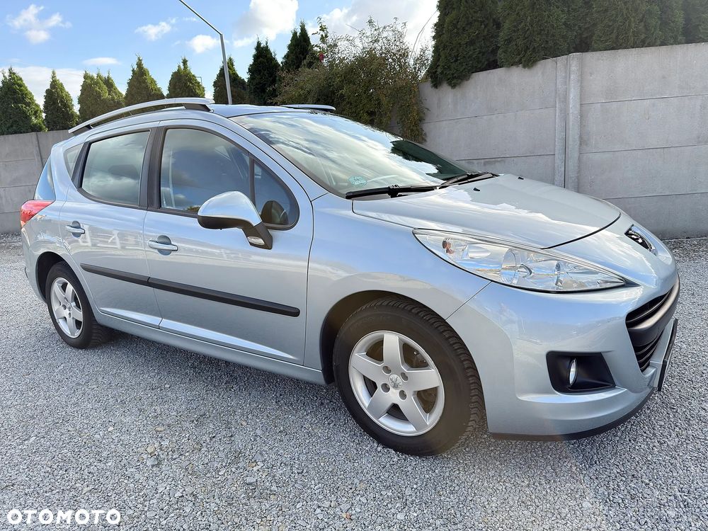 Peugeot 207 - 10