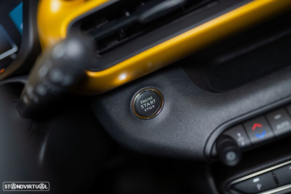 Jeep Avenger Summit - 33