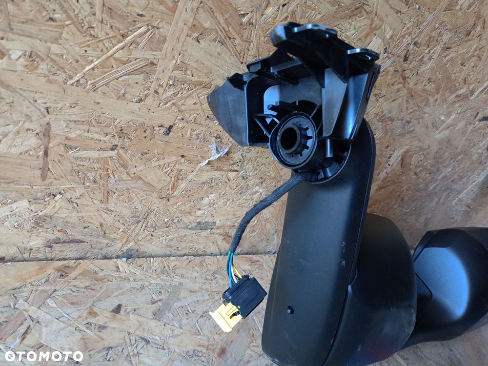 LUSTRO LUSTERKO DAF XG + XF LEWE - 3