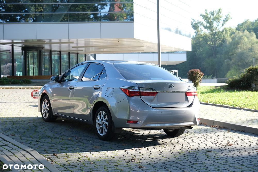 Toyota Corolla - 8