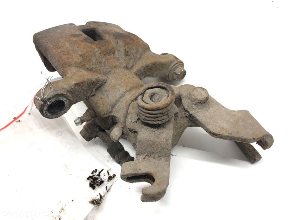 ZACISK LEWY TYŁ  MAZDA 6 Station Wagon (GY) 2002 - 2008 2.0 DI (GY19) 105 kW [143 KM] olej - 2