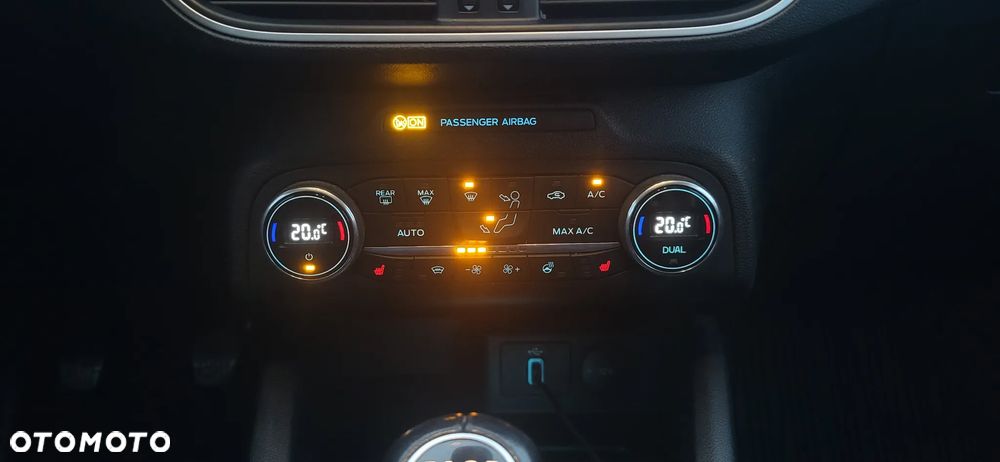 Ford Focus 1.5 EcoBlue SCR Connected - 18