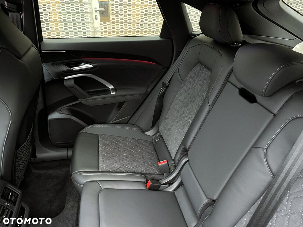 Audi Q5 Sportback - 27