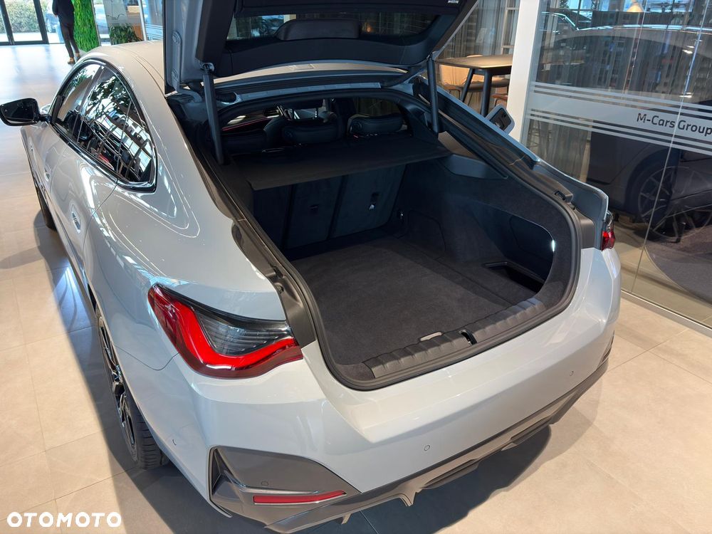 BMW i4 80.7kWh eDrive 35 M Sport - 18