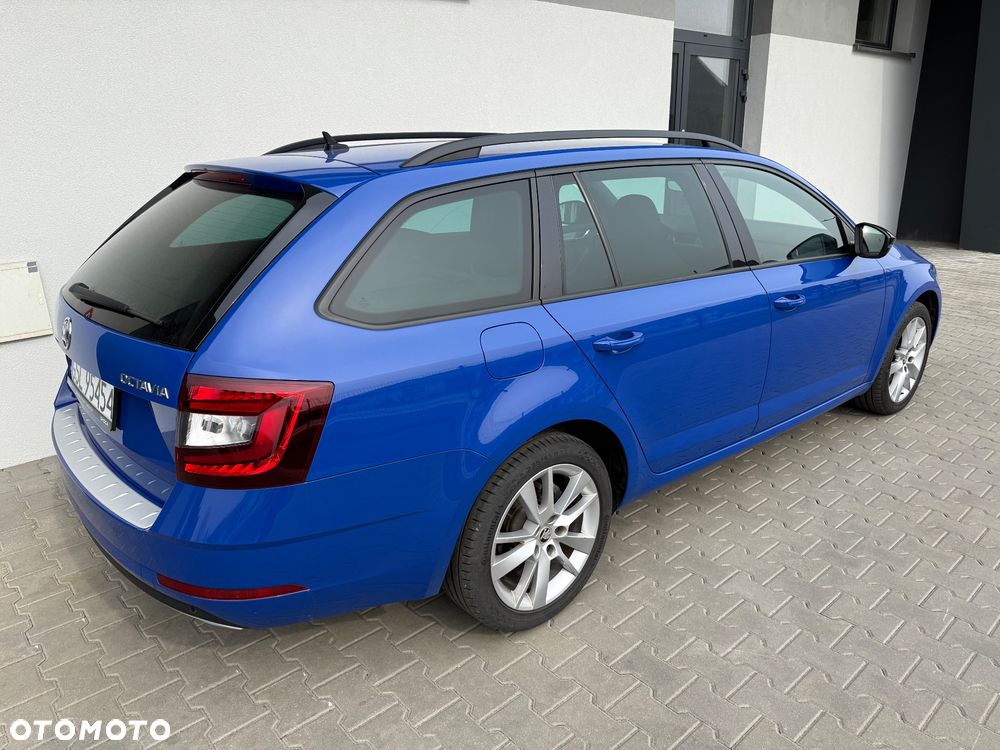 Skoda Octavia 2.0 TDI DSG Sportline - 5