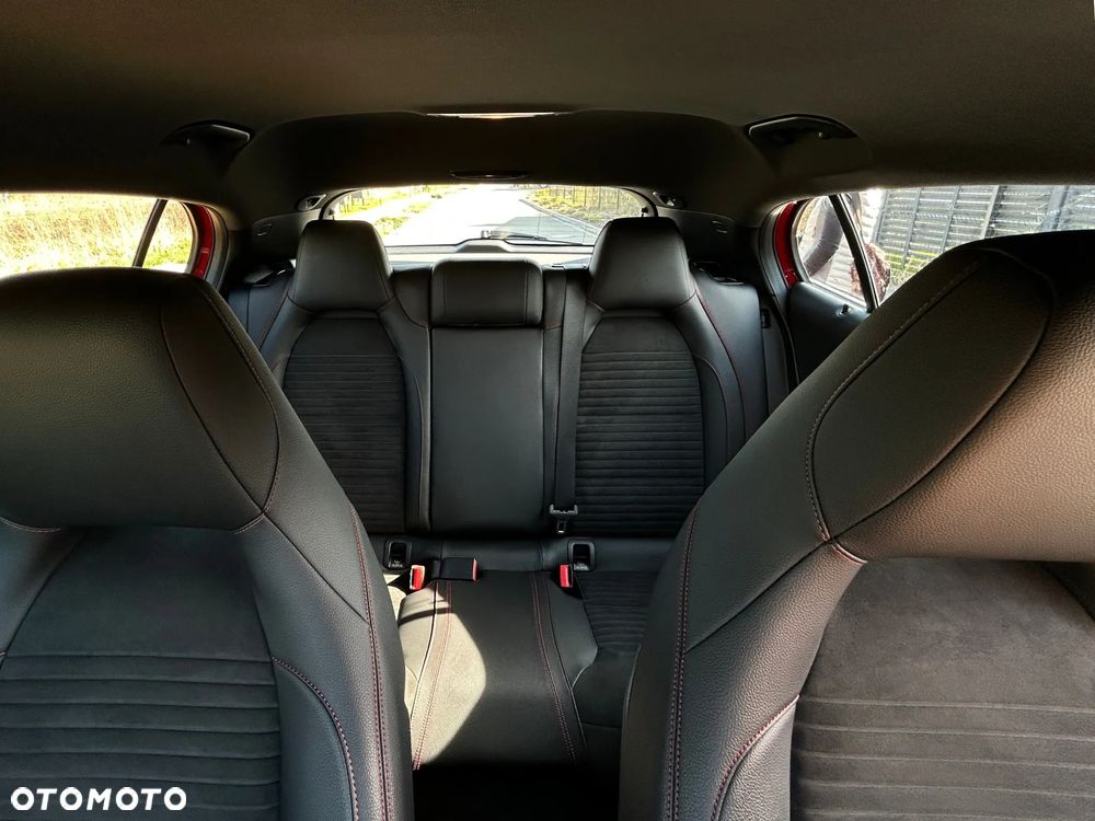 Mercedes-Benz GLA 220 4-Matic - 24