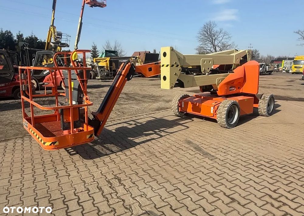 JLG E450AJ - 3