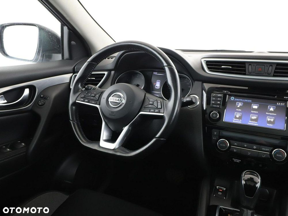 Nissan Qashqai 1.2 DIG-T N-Connecta Xtronic - 17