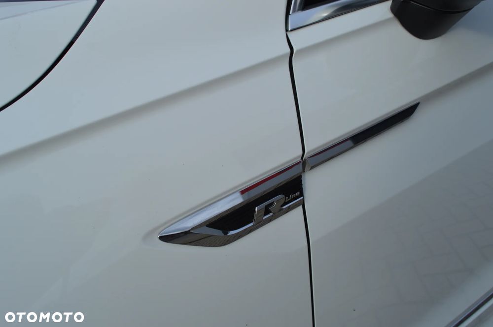 Volkswagen Tiguan 2.0 TDI SCR 4MotION DSG R-Line - 5