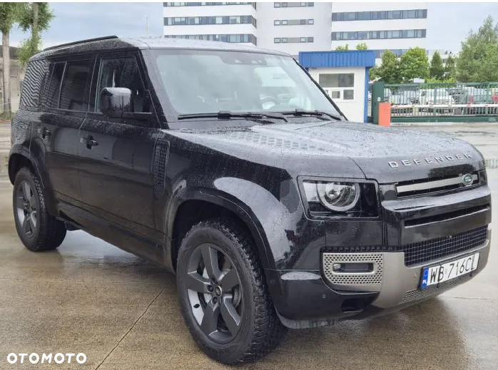 Land Rover Defender - 2