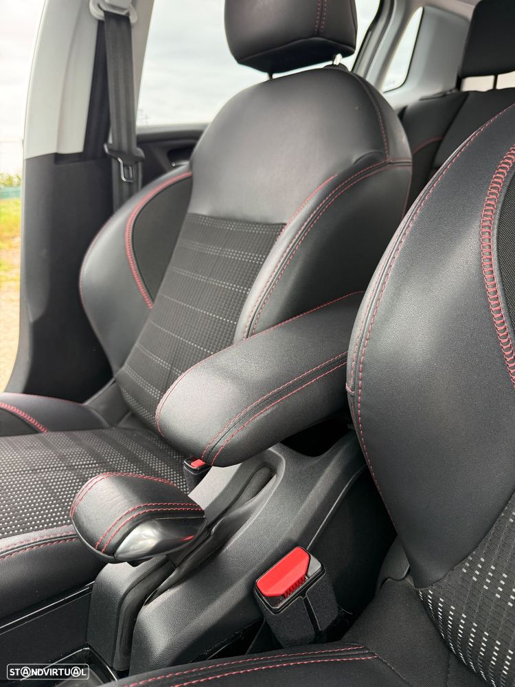 Peugeot 2008 PureTech 130 Stop&Start GT-Line Edition - 26