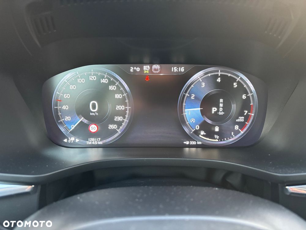 Volvo XC 60 B4 B Momentum Pro - 24