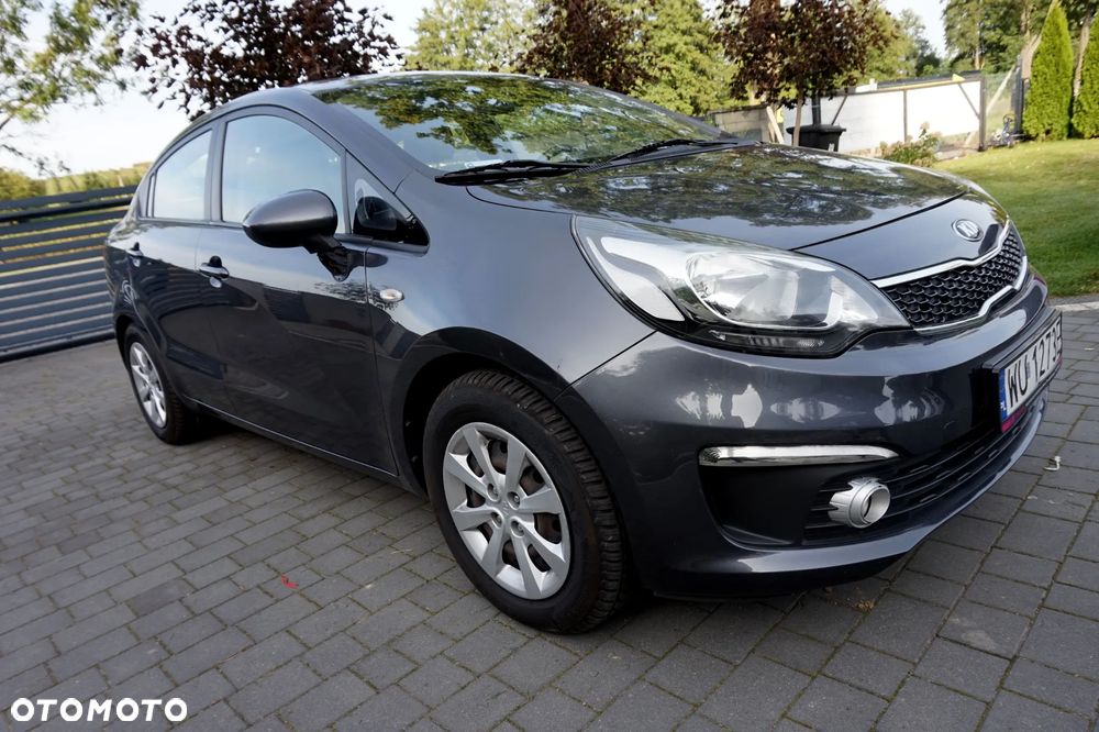 Kia Rio 1.2 L - 13