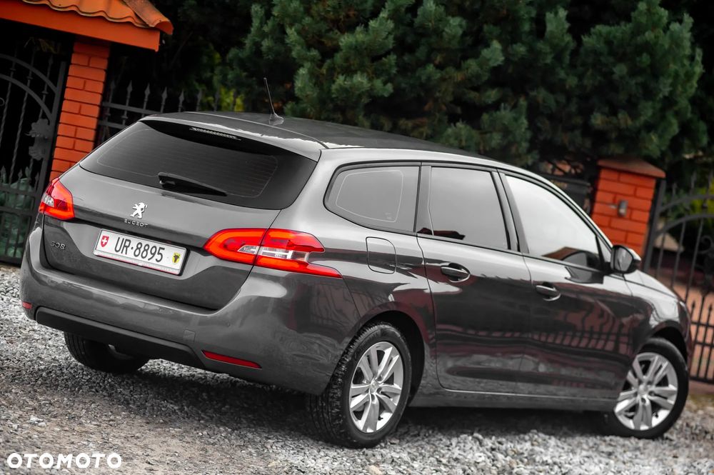 Peugeot 308 BlueHDi 130 EAT8 Allure - 13