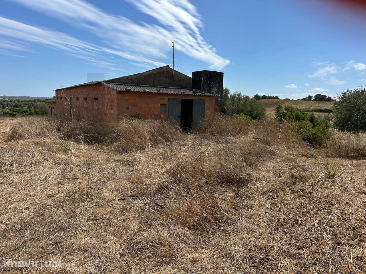 Venda de terreno Misto - com 262m2 já construídos - Grande imagem: 3/38