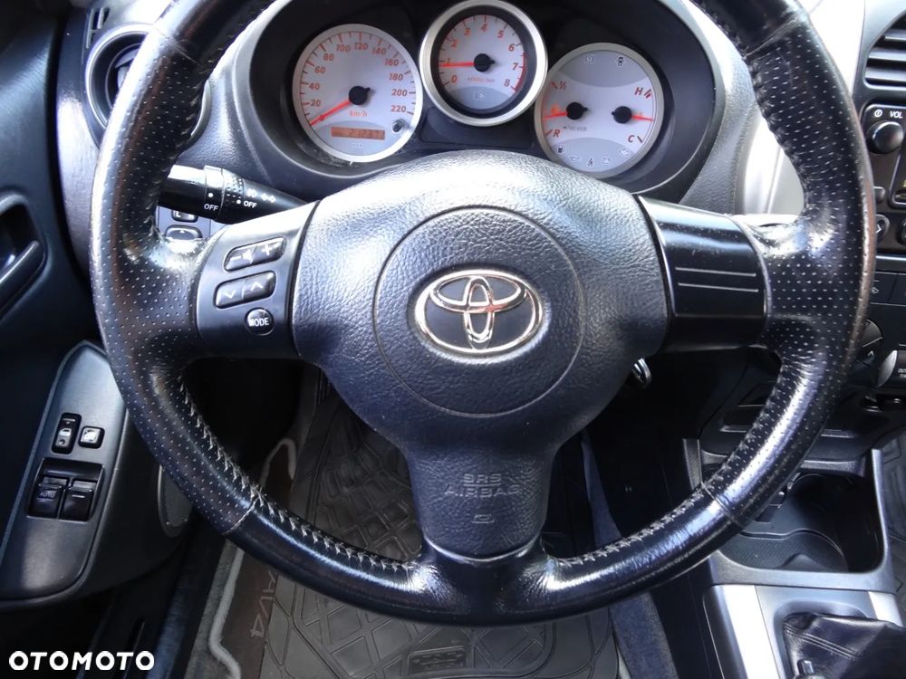 Toyota RAV4 4x4 Sol - 24