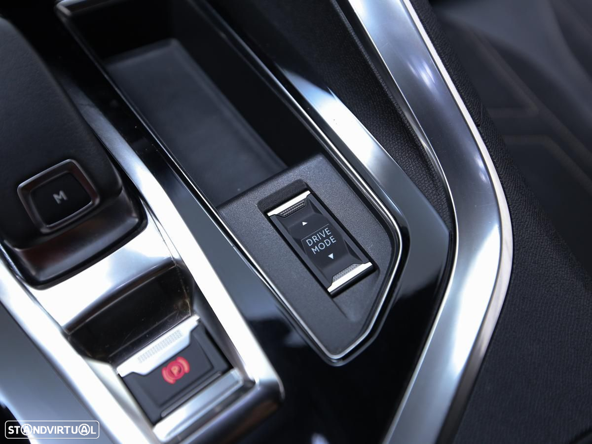 Peugeot 3008 1.5 BlueHDi GT EAT8 - 20