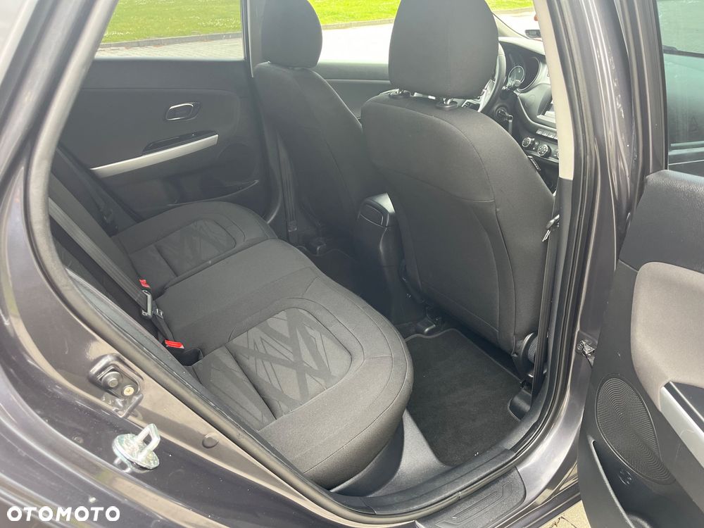 Kia Ceed 1.6 GDI Vision - 10