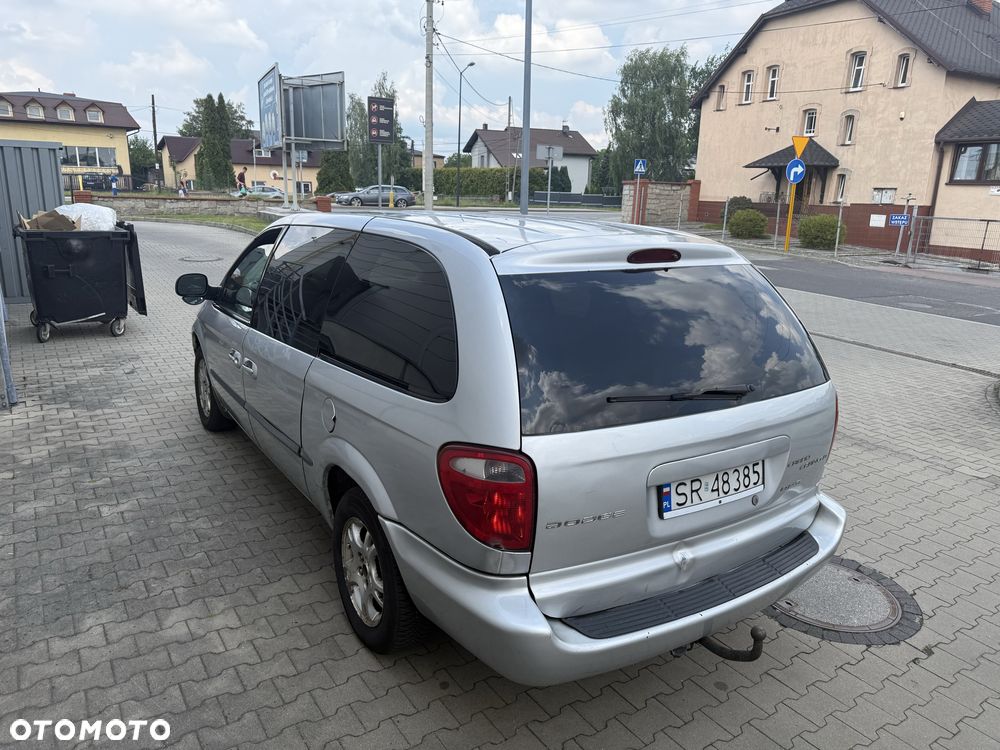 Dodge Grand Caravan - 2